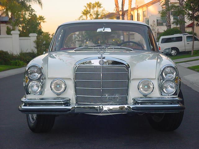 Mercedes 250 CE