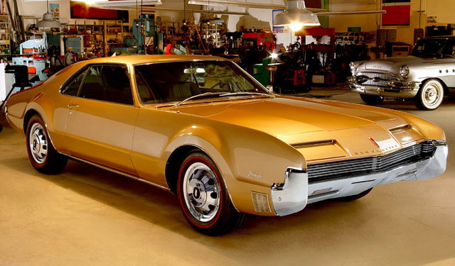 Oldsmobile Toronado