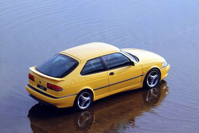 Saab 900